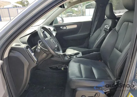 2020 Volvo Xc40 T4 Momentum from USA, damaged, VIN YV4AC2HK8L2205309